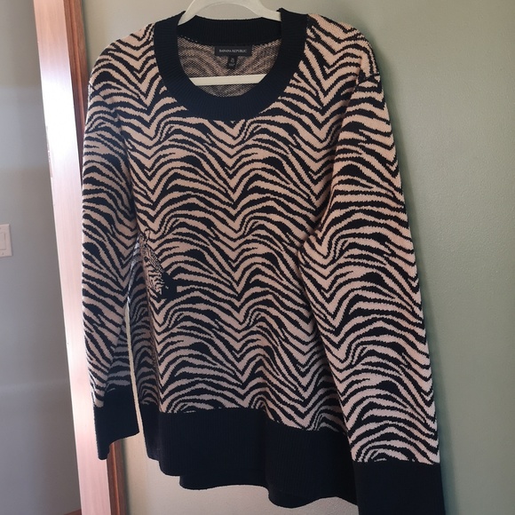 Banana Republic Zebra Animal Print Soft Knit Sweater Black Tan Sz XL - Picture 2 of 8